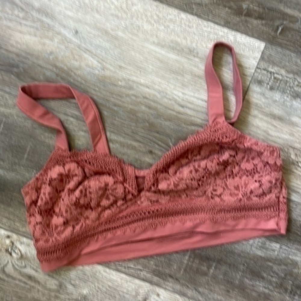 Free People bra bralette mauve lace sexy comfort size Small